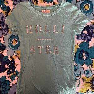 Hollister tee
